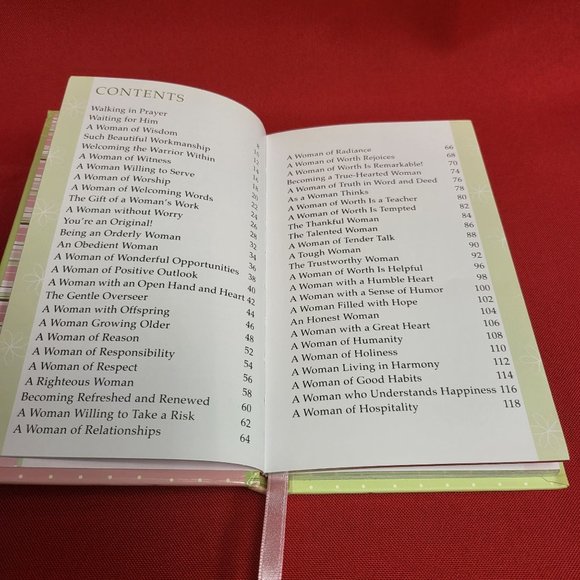 Becoming A Woman of Worth Prayer Book by Karen Moore 2007 - Picture 7 of 14